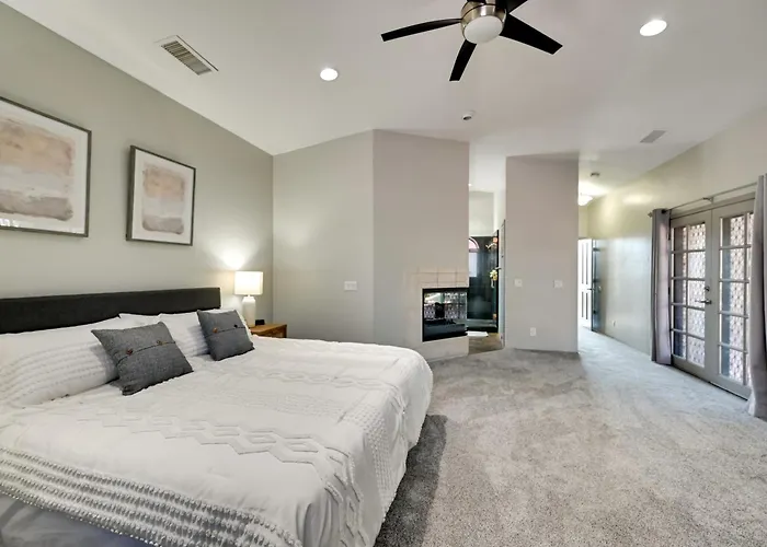 Holiday home Near Red Rock State Park With Balcony *