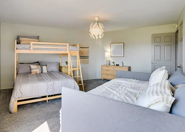 Near Red Rock State Park With Balcony Holiday home