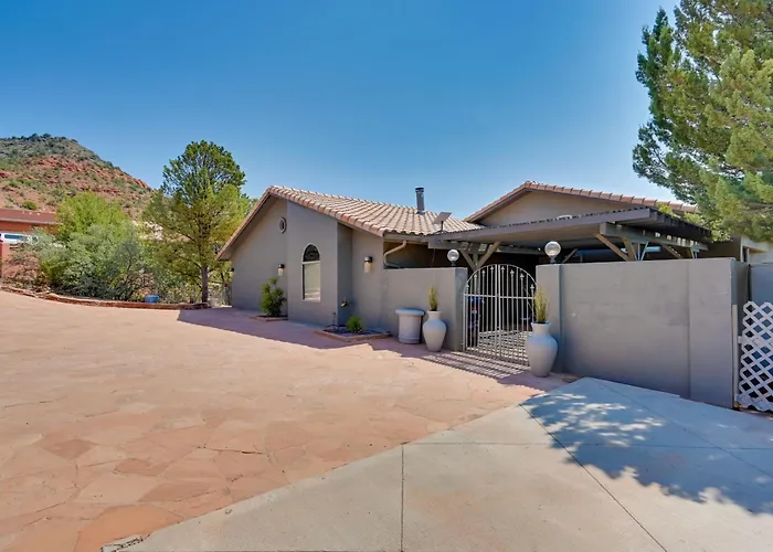 Holiday home Near Red Rock State Park With Balcony