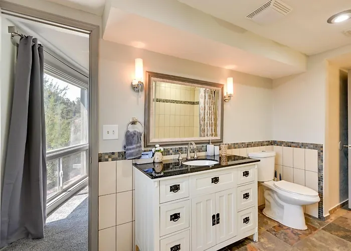 Near Red Rock State Park With Balcony Holiday home *
