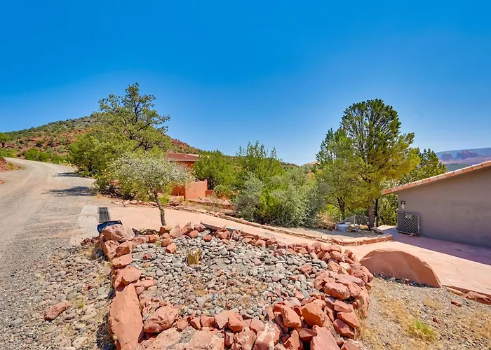 Holiday home Near Red Rock State Park With Balcony